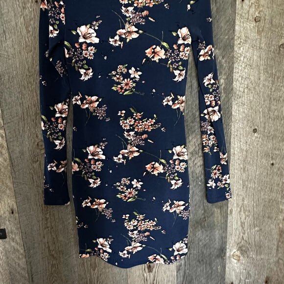 Navy Floral Dress Size Small from Forever 21 - Picture 6 of 9
